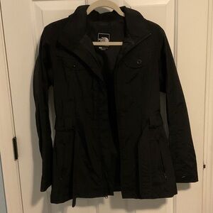 The North Face Women's Black Utility Jacket/Rain Jacket with Zip Pockets